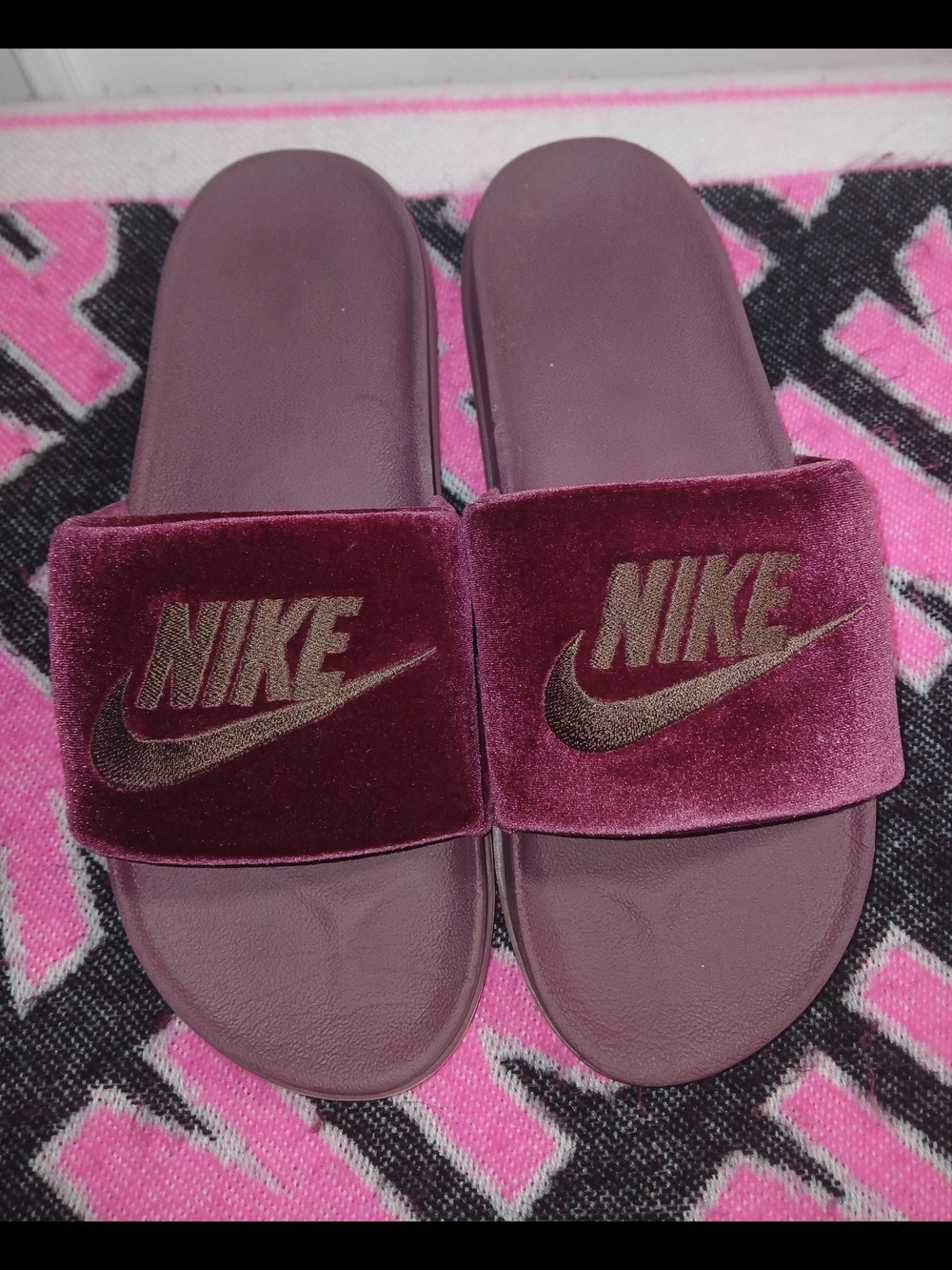 Nike Offcourt SE Slides Women's Dark Beetroot Velvet Sandals Size 11 Summer